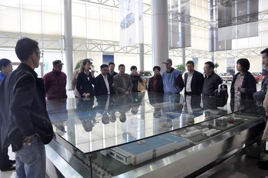 中國“智”造新篇章 上海汽車制造業的升級融合之路——民建同濟大學委員會學習“十九大精神”系列活動側記